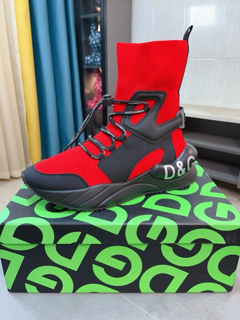 Men's shoes 💰440🌹🌹"Dolce & Gabbana DG" original imported fly woven splicing ➕ fly woven lining, light on the foot, comfortable, versatile, original special outsole 🔥favored by trendy men, welcome to compare quality 🔥exquisite luxury, super A level! Compared with the genuine product at the counter, the version is no worse at all! Code number 36-46